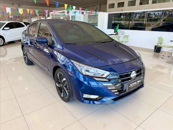 NISSAN VERSA 1.6 16V FLEX EXCLUSIVE XTRONIC NISSAN VERSA 1.6 16V FLEX EXCLUSIVE XTRONIC